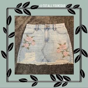 Hollister Light Wash Distressed Denim Skirt